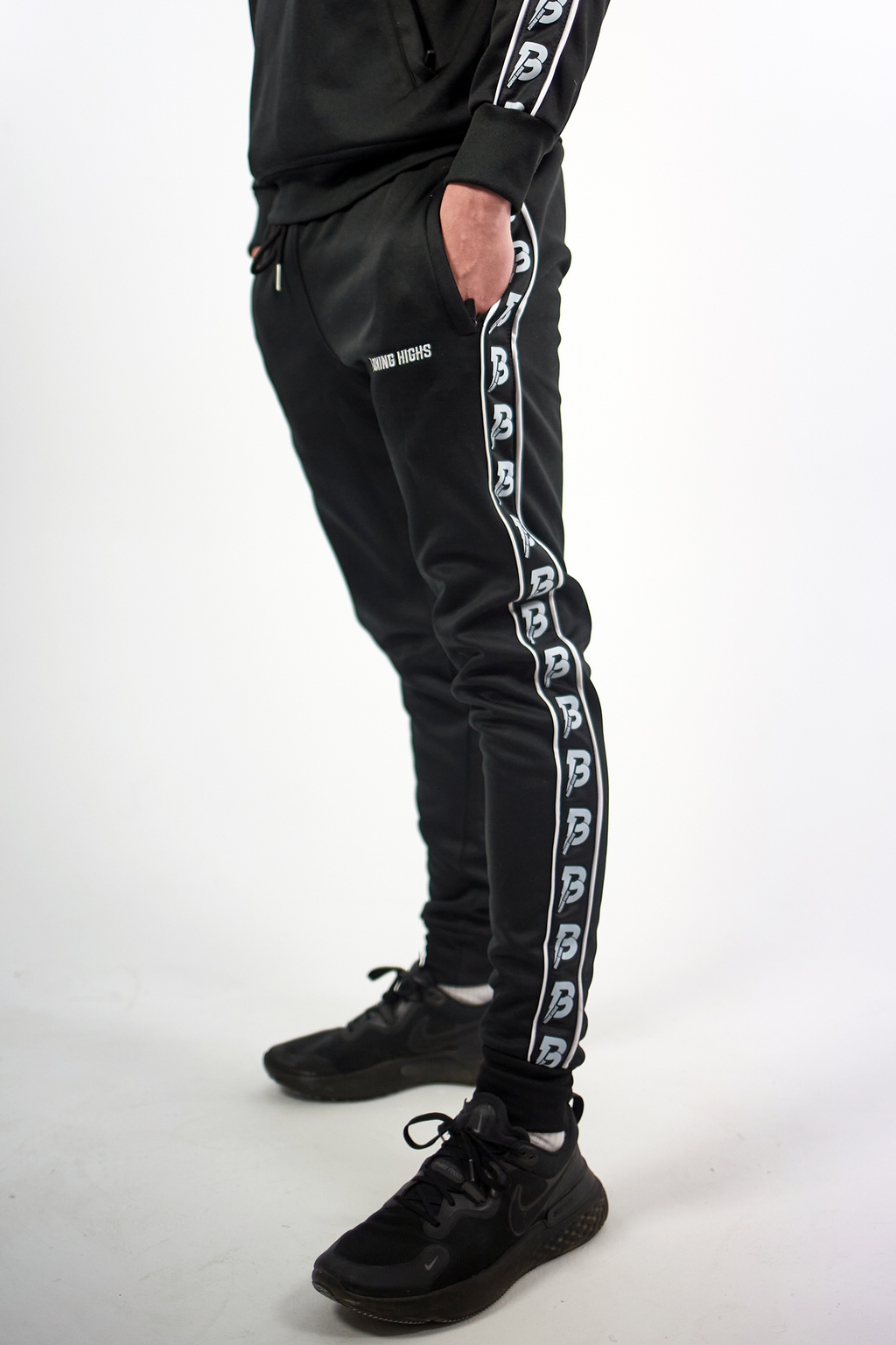 Bolt tracksuit online